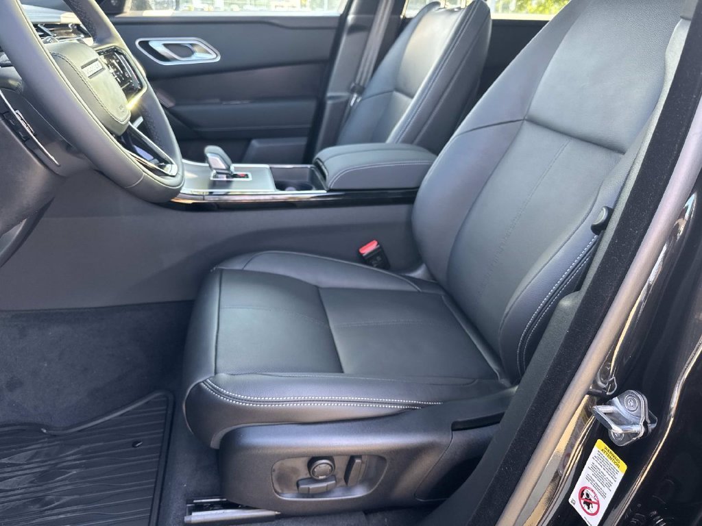 New 2026 Santorini Black LAND ROVER  image 10