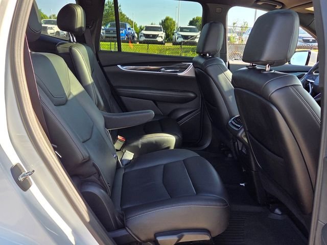 Used 2023 White Cadillac Sport image 19