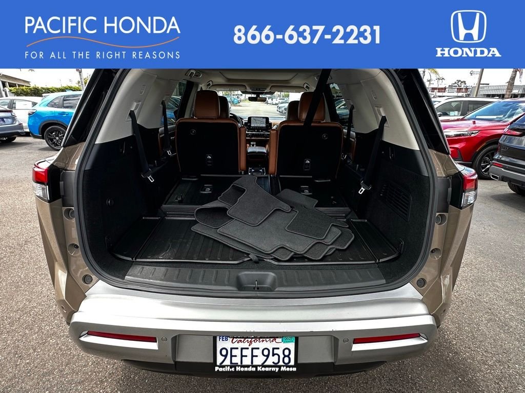 Used 2023 Beige Nissan Platinum image 10