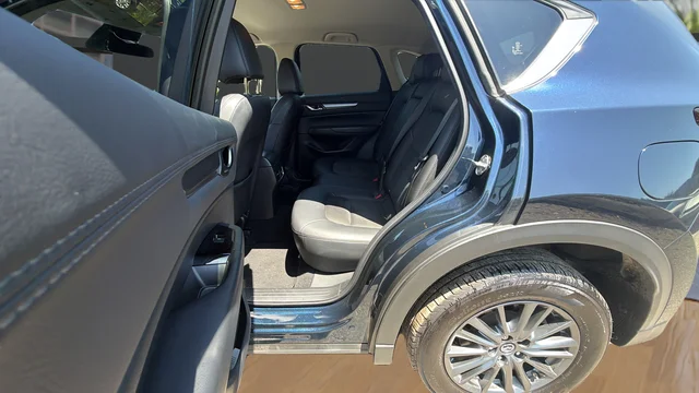 Used 2019 Blue Mazda Touring image 9