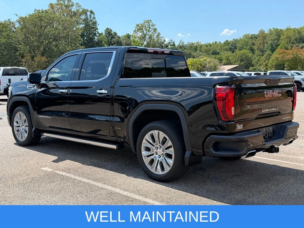 Used 2022 Black GMC Denali image 7