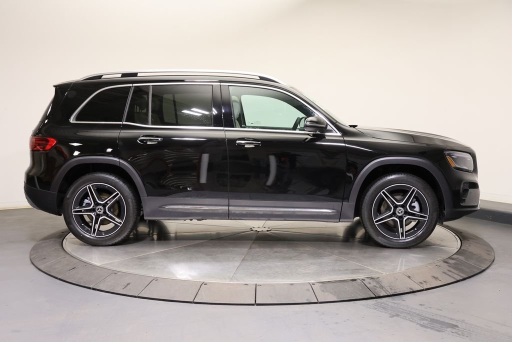 Used 2026 Night Black Mercedes-Benz GLB 250 image 8