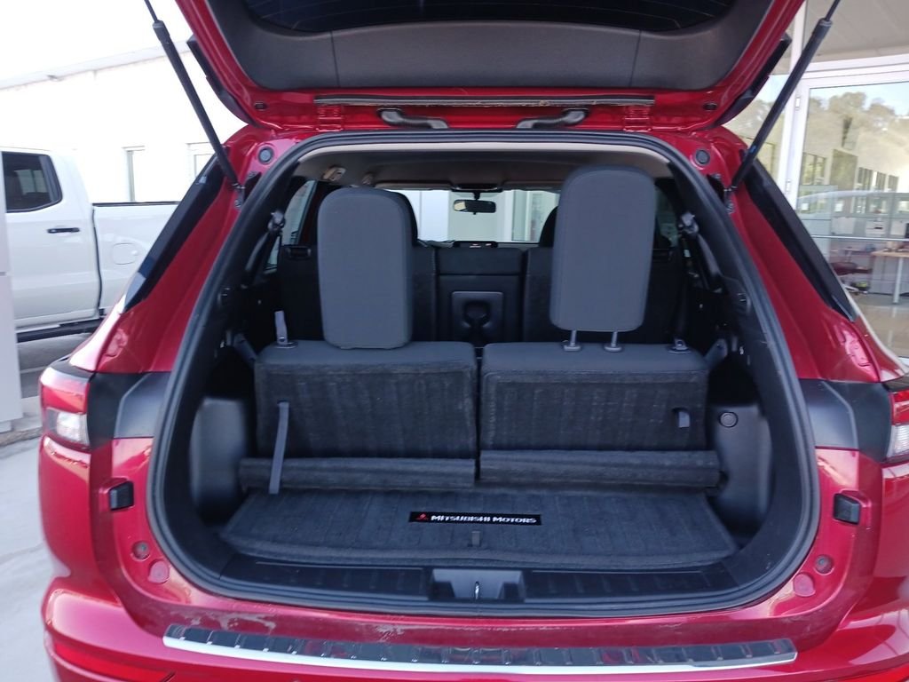 Used 2022 Red Mitsubishi ES image 30
