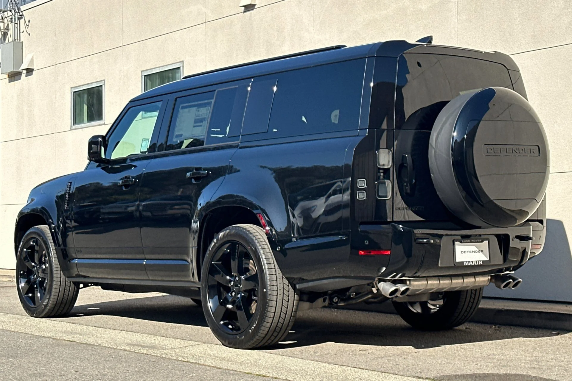 New 2026 Santorini Black Land Rover V8 image 6