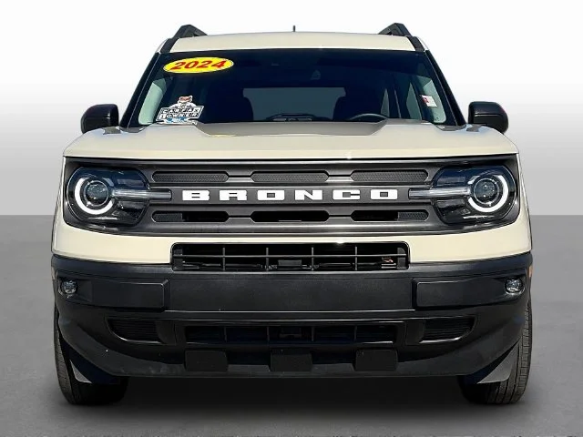 Used 2024 Beige Ford Big Bend image 2