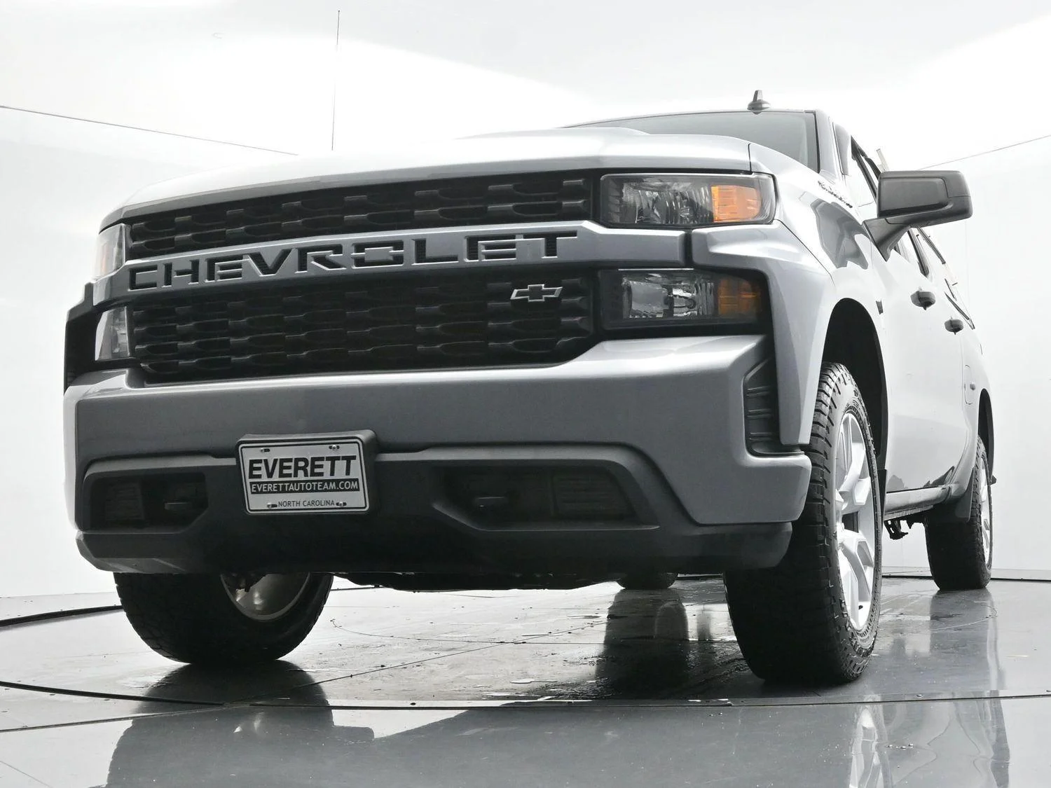 Used 2021 SATIN STEEL METALLIC Chevrolet Custom image 45