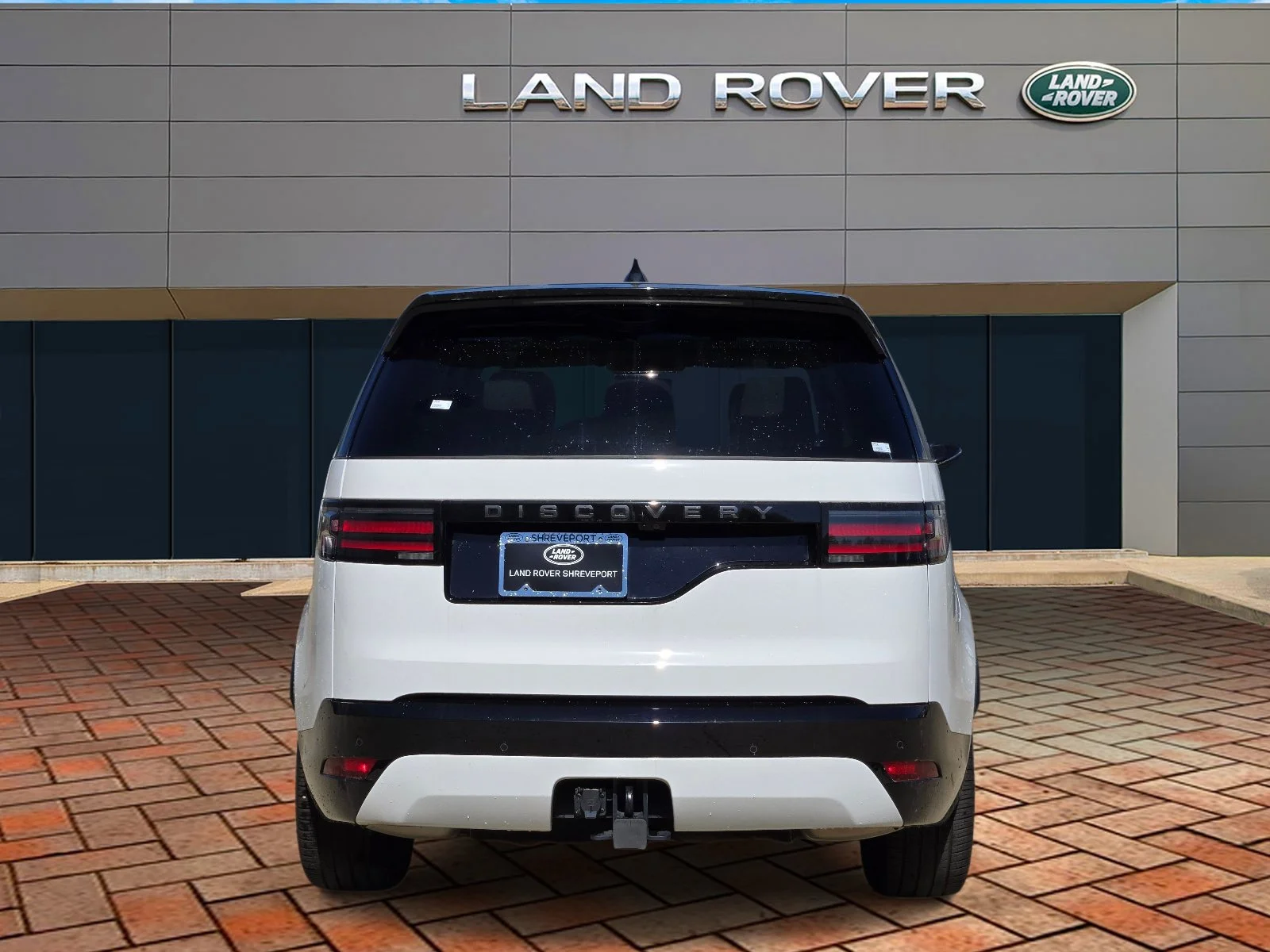 Used 2025 Fuji White Land Rover Dynamic SE image 5