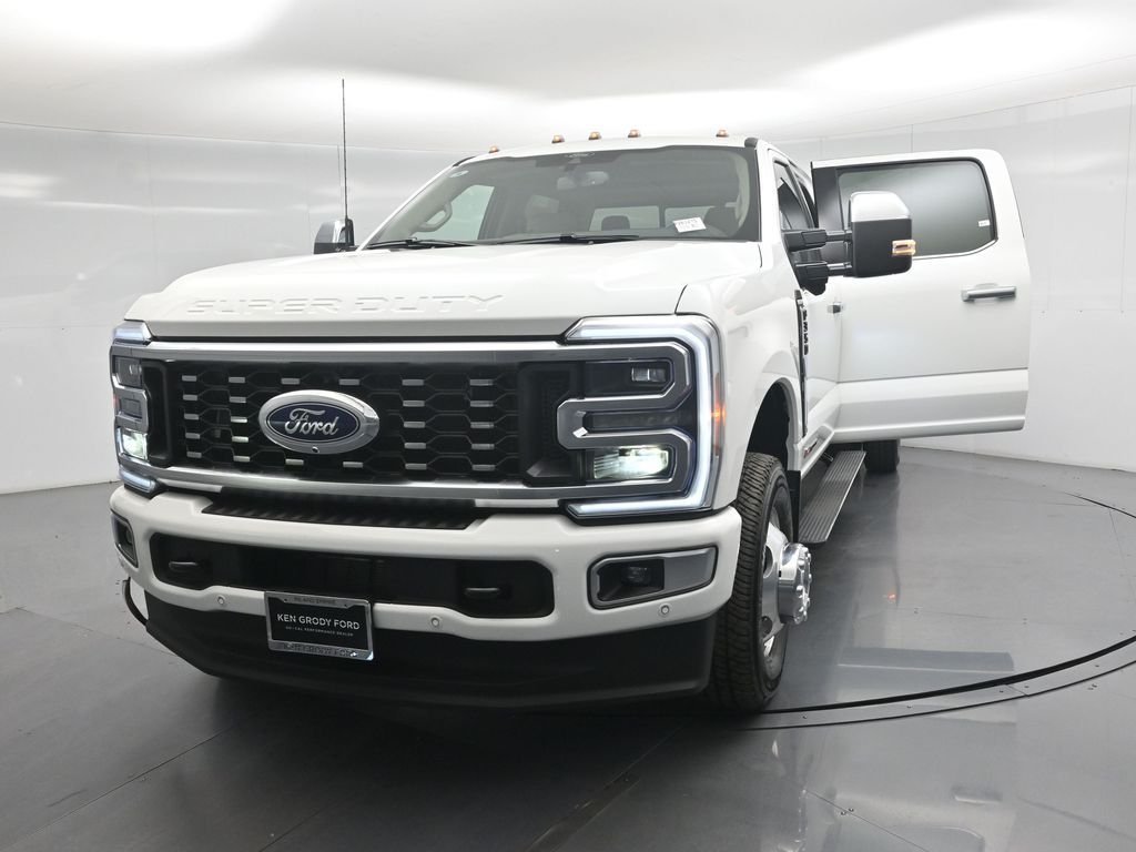 New 2026 Star White Metallic Tri-Coat Ford Platinum image 28