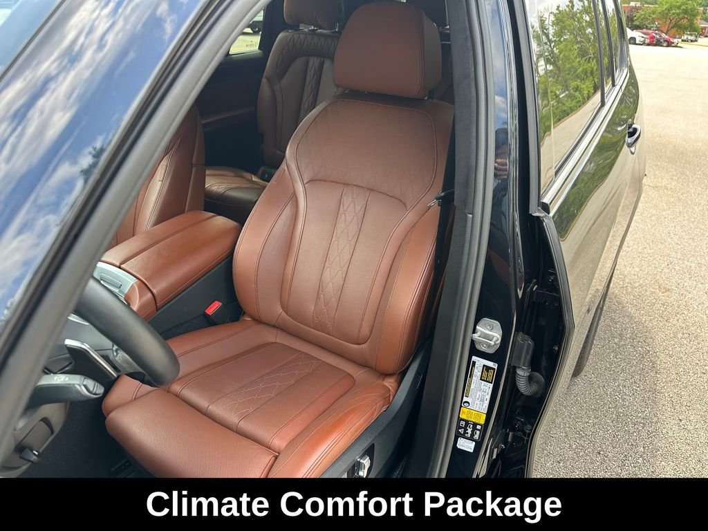 Used 2024 Black BMW xDrive40i image 17