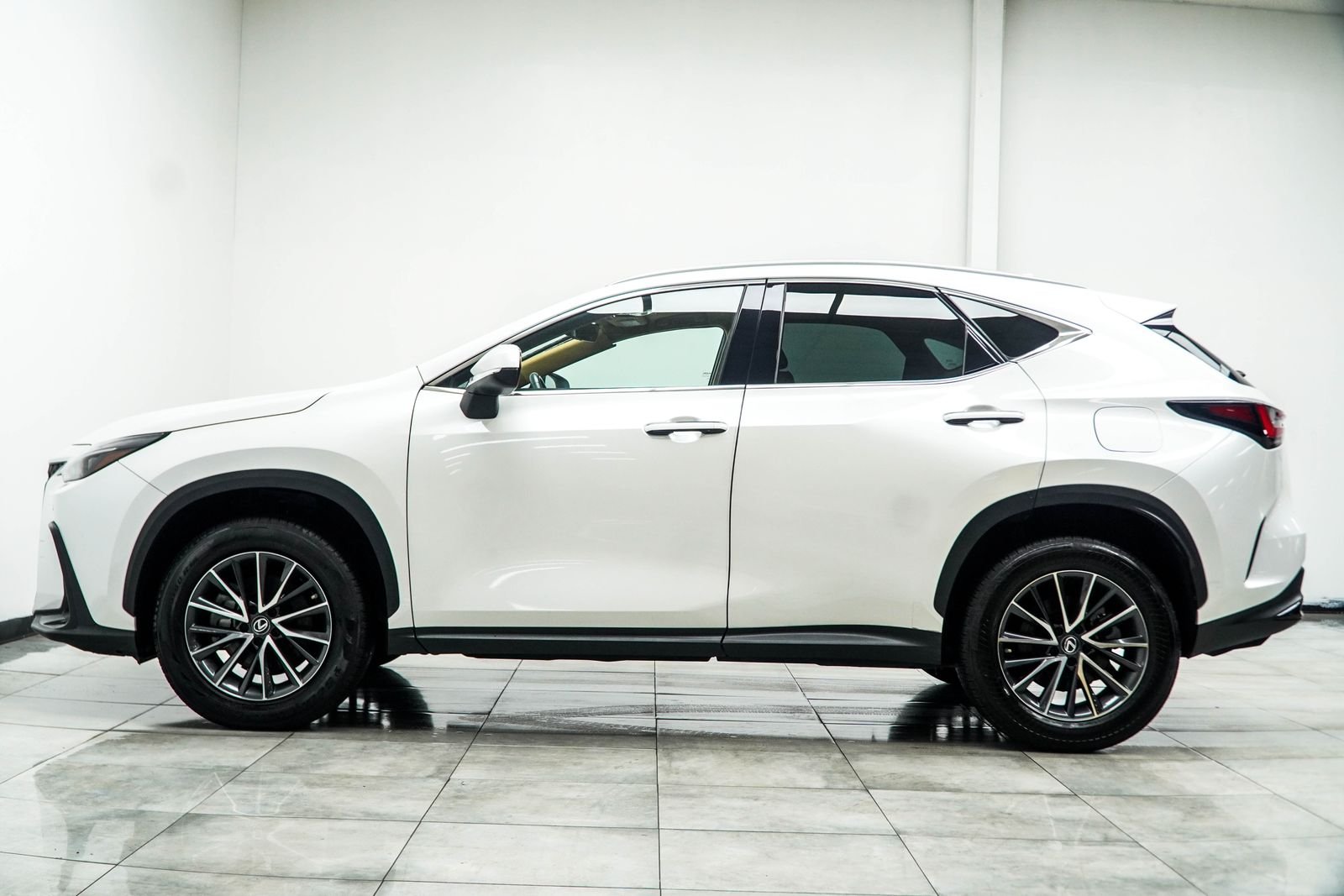 Used 2023 White Lexus 350 Premium image 10
