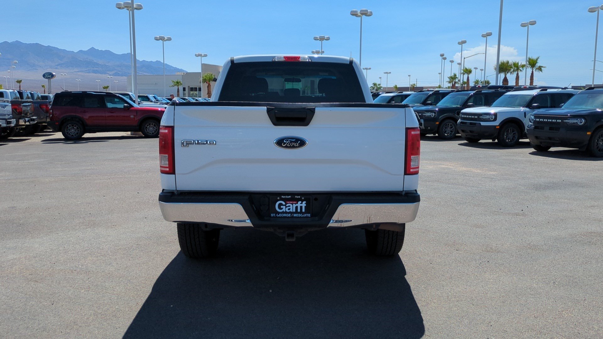Used 2017 Ehite Ford XL image 4