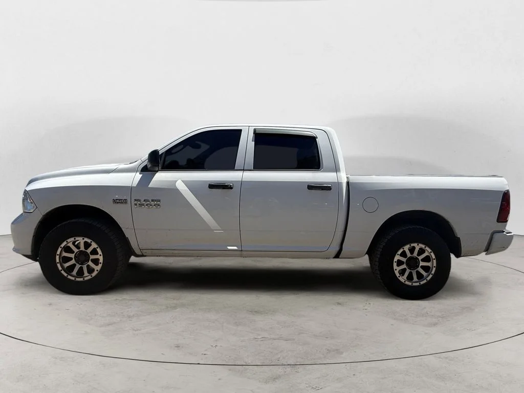 Used 2013 White Ram Express image 2