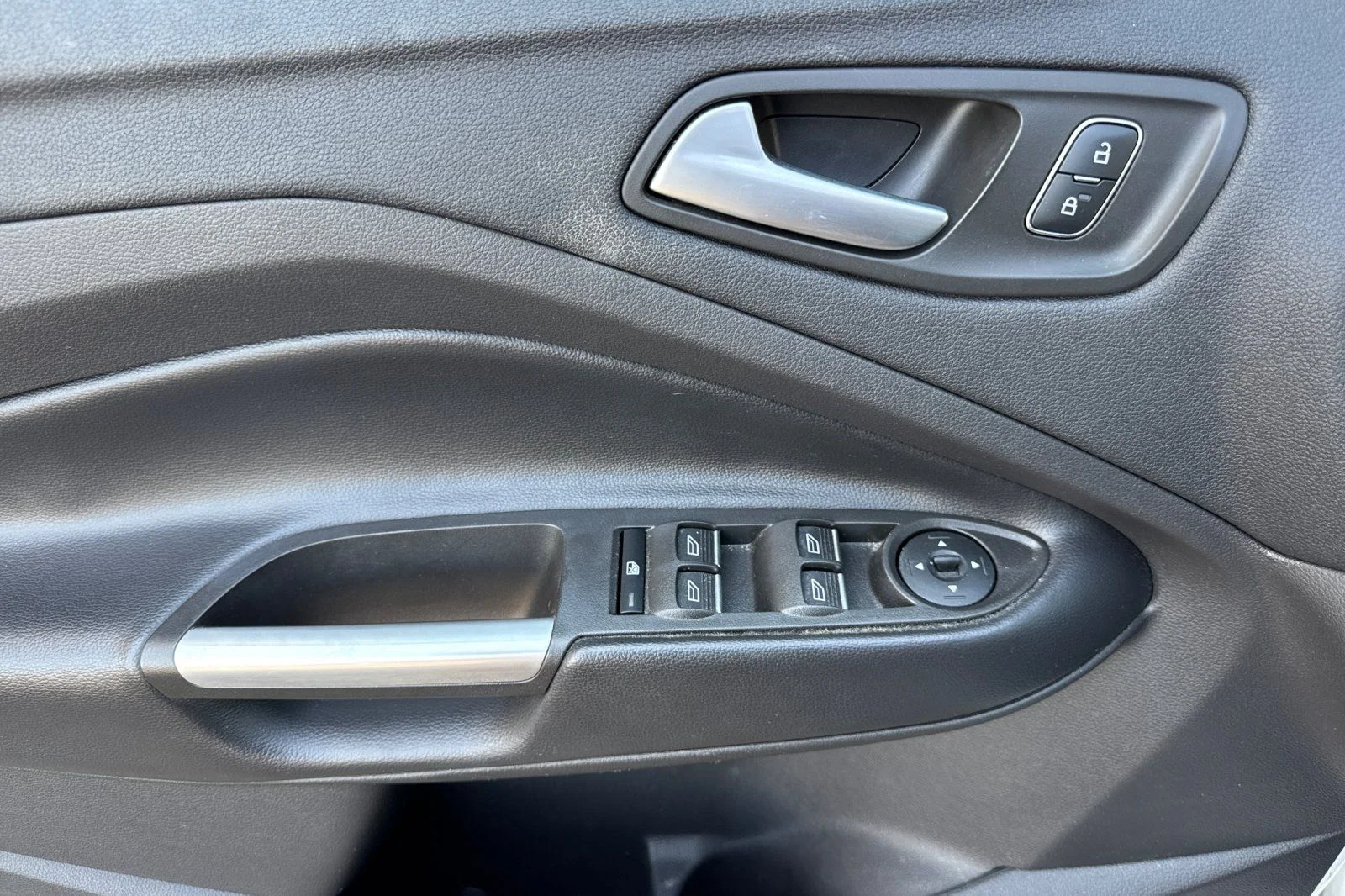 Used 2019 White Ford SE image 14