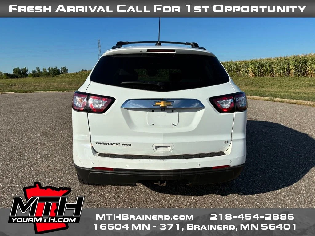 Used 2017 White Chevrolet 2LT image 7
