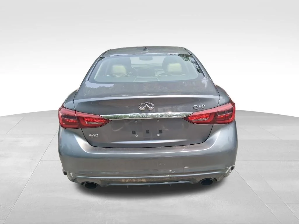 Used 2018 Gray INFINITI 3.0t LUXE image 7