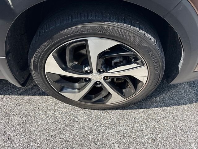 Used 2017 Beige Hyundai Sport image 8