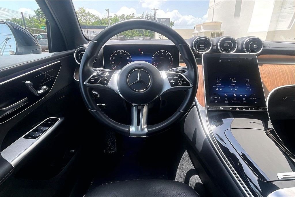 Certified Used 2024 Black Mercedes-Benz GLC 300 image 4