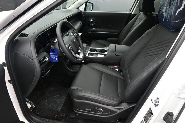 New 2026 White Hyundai SEL AWD image 11