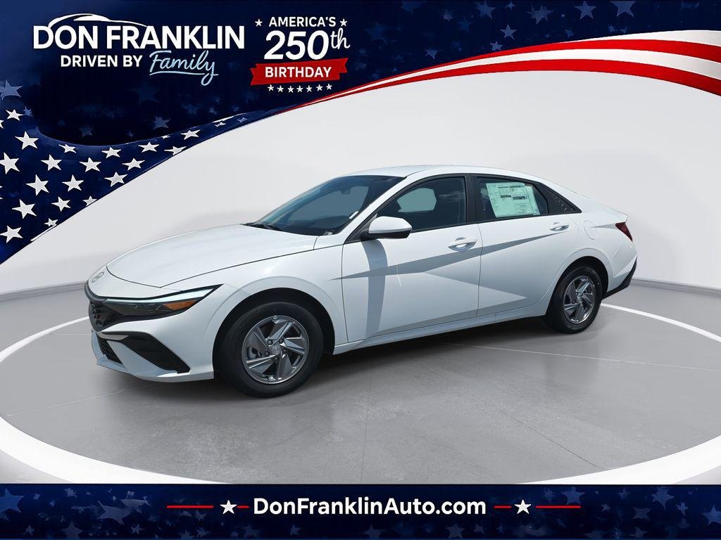 New 2026 White Hyundai SE image 1