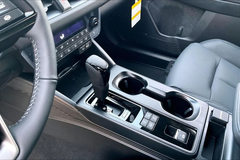 New 2026 ICE SILVER METALLIC Subaru Touring XT image 7