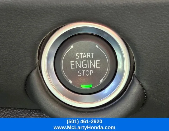Used 2025 Summit White Chevrolet LT image 27