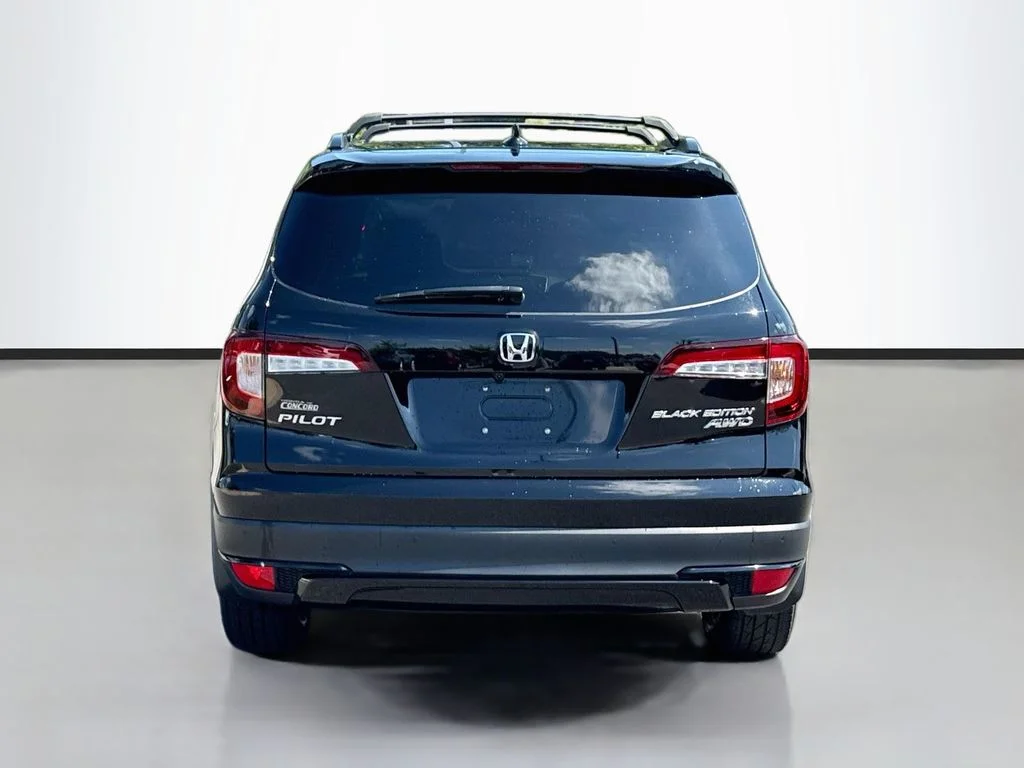 Used 2022 Crystal Black Pearl Honda Black Edition image 6