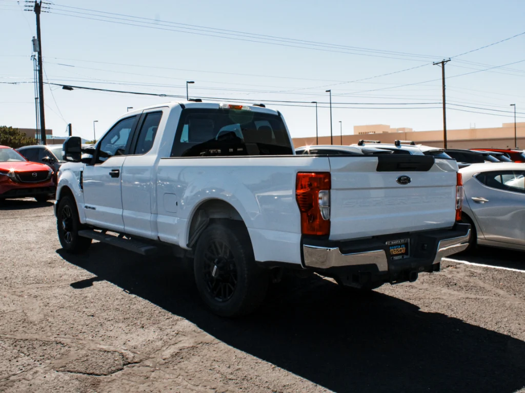 Used 2020 Oxford White Ford XL image 9