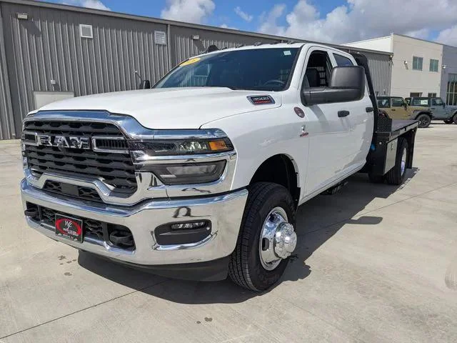 New 2026 Bright White Clear-Coat Exterior Paint RAM TRADESMAN Chassis Cab image 8
