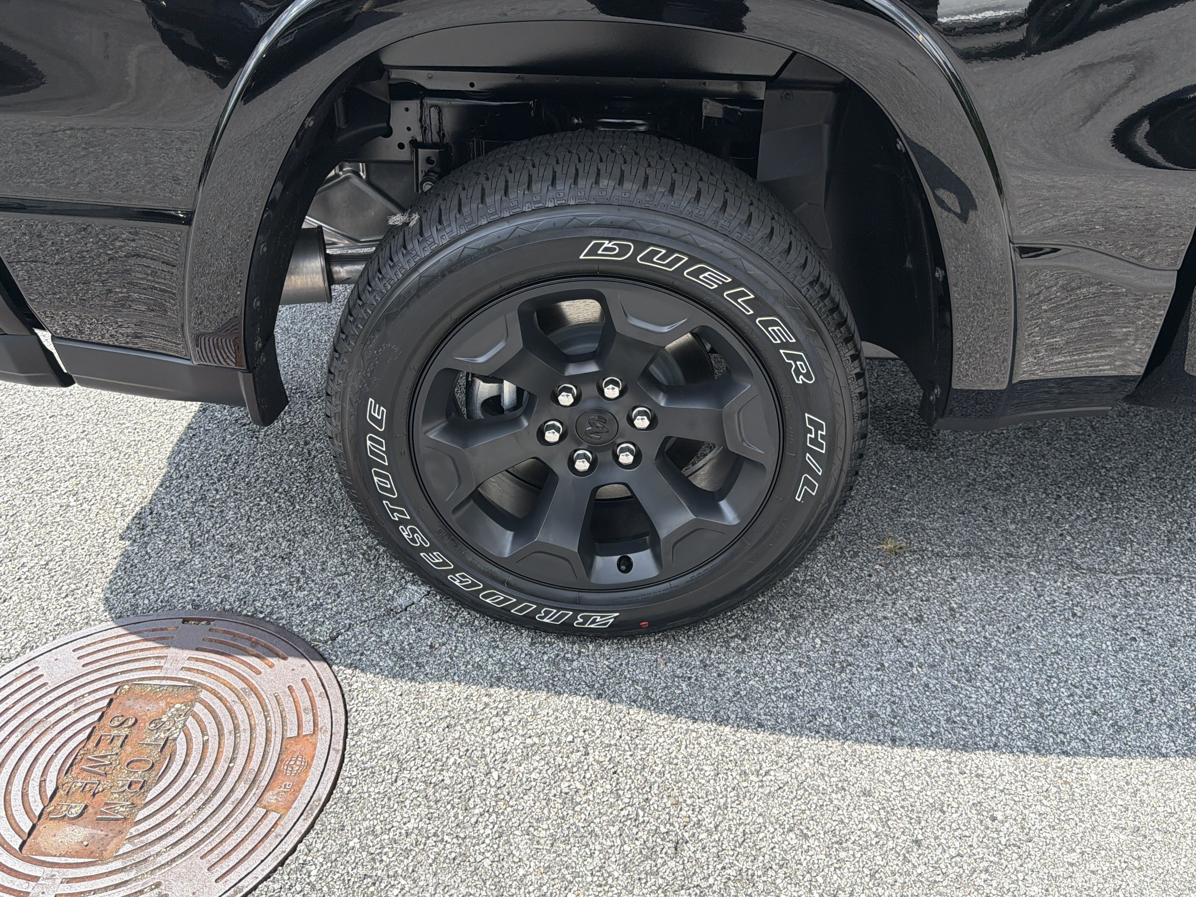 New 2026 Diamond Black Crystal Pearl-Coat Exterior Paint RAM Big Horn/Lone Star image 21