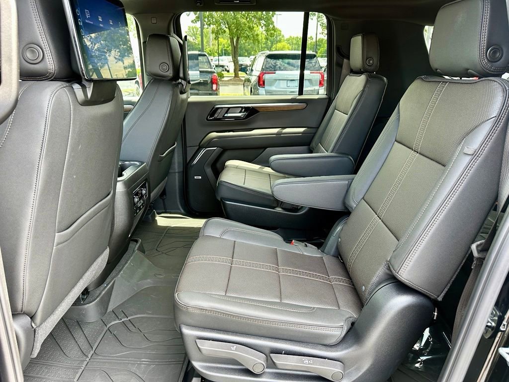 2026 Chevrolet Suburban High Country - Photo 18