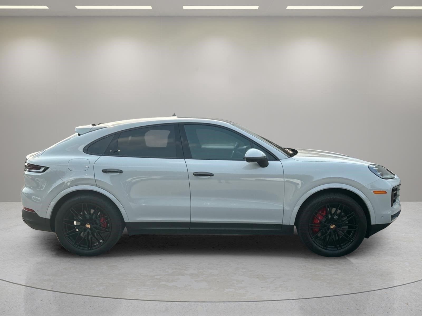 Used 2024 Chalk Porsche S image 8