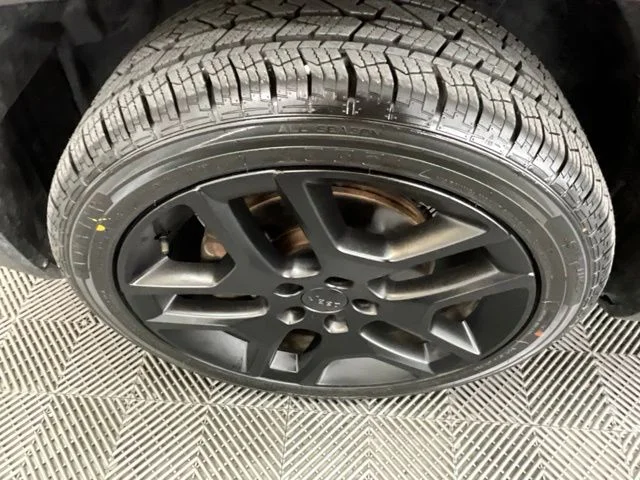 Used 2021 Red Jeep Sport image 30