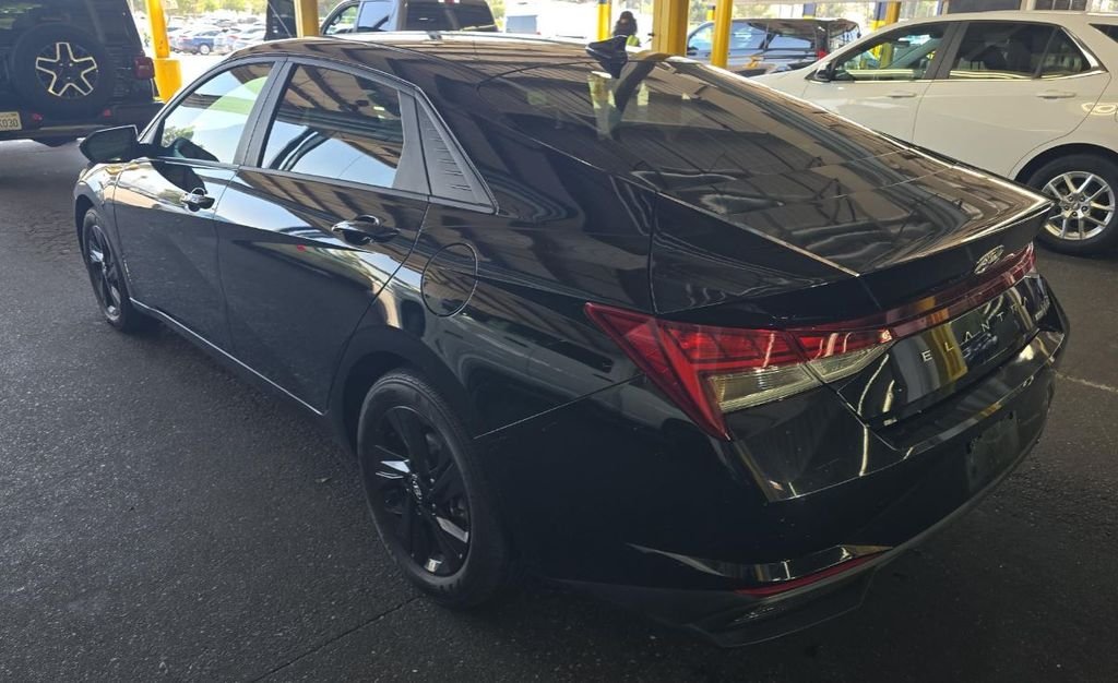 Used 2023 Black Hyundai Blue image 4