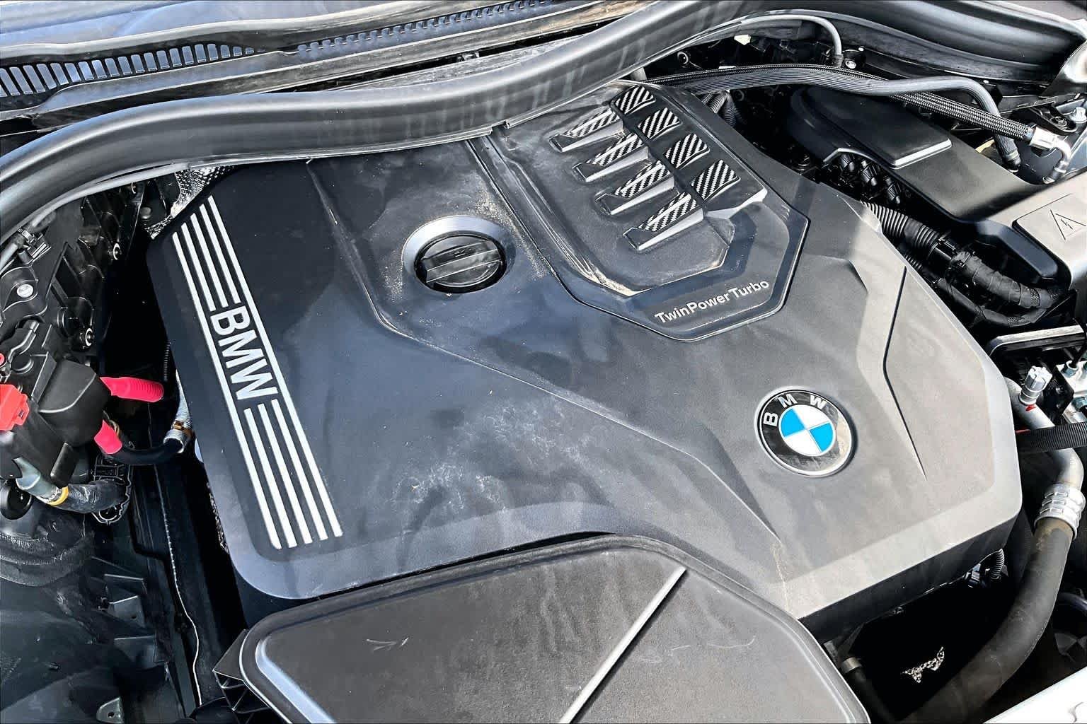 Used 2024 Skyscraper Grey Metallic BMW sDrive30i image 32