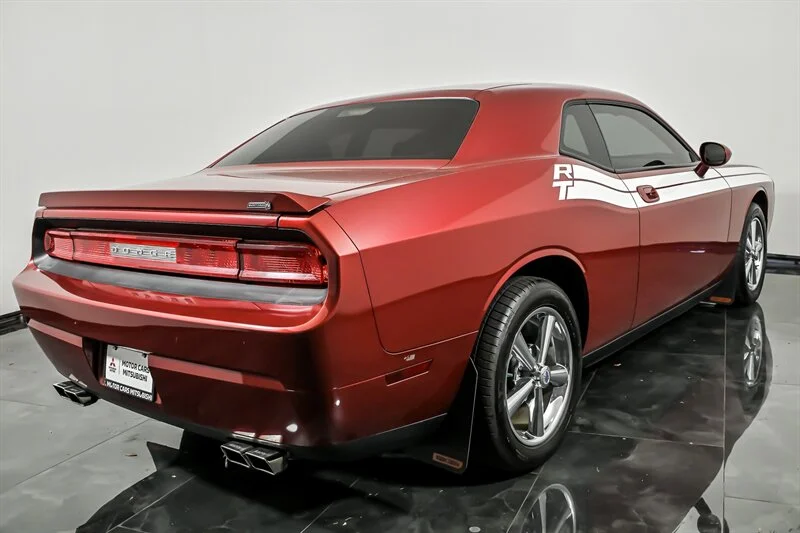 Used 2010 Inferno Red Crystal Pearl Coat Dodge R/T image 9
