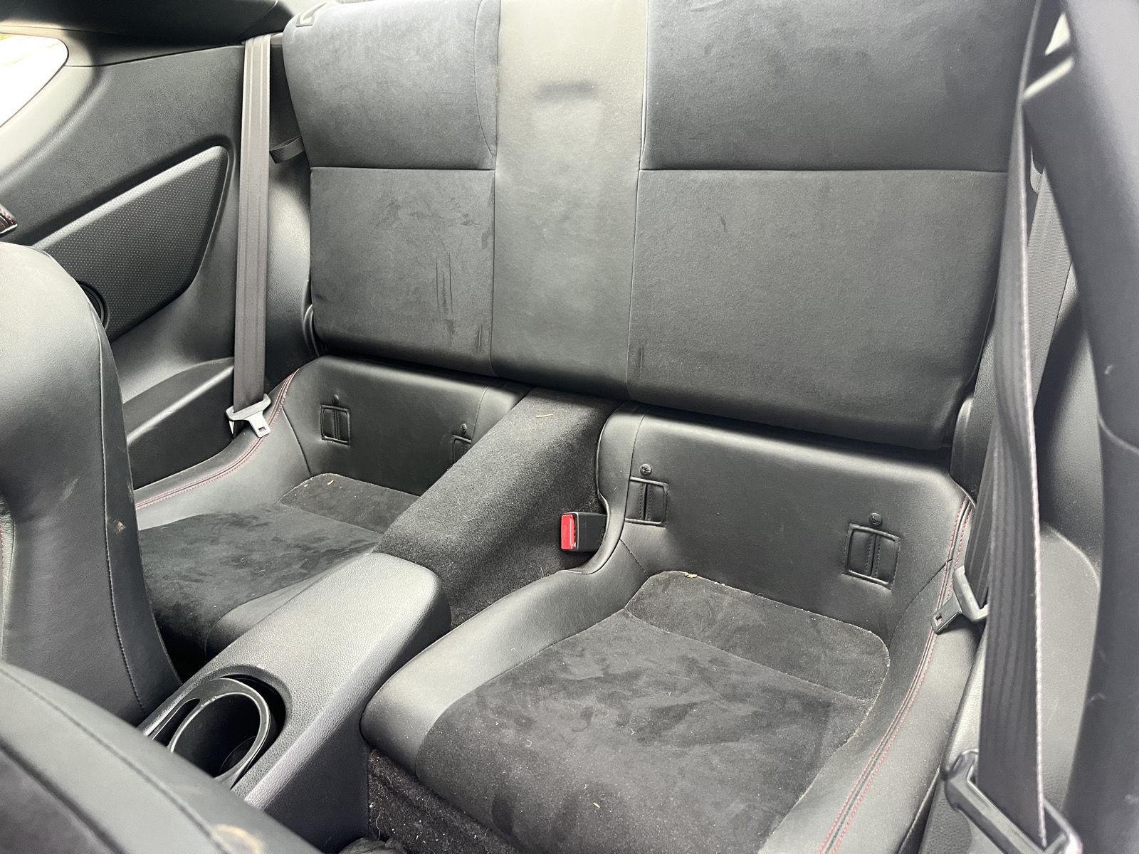 Used 2017 Crystal White Pearl Subaru Limited image 13