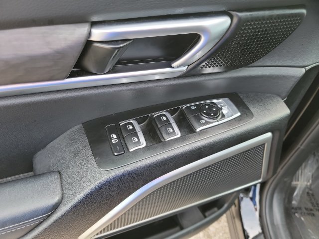 Used 2023 Ebony Black Kia EX X-Line image 17