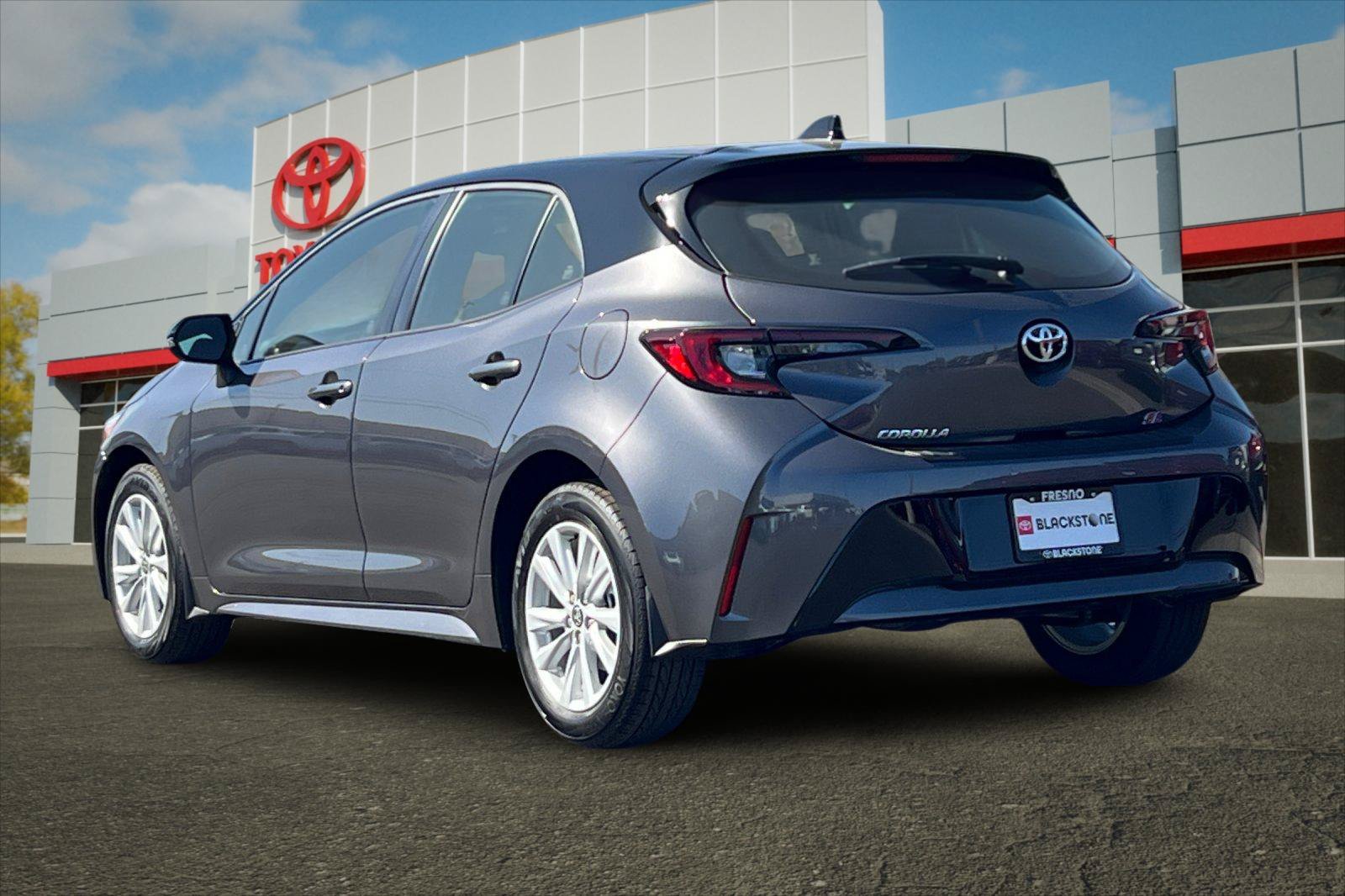 Used 2027 Midnight Black Metallic Toyota SE image 5