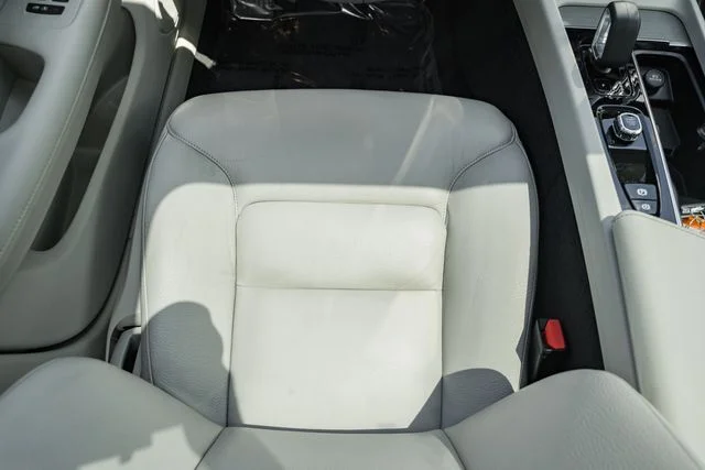 Certified Used 2024 Crystal White Volvo Plus image 29