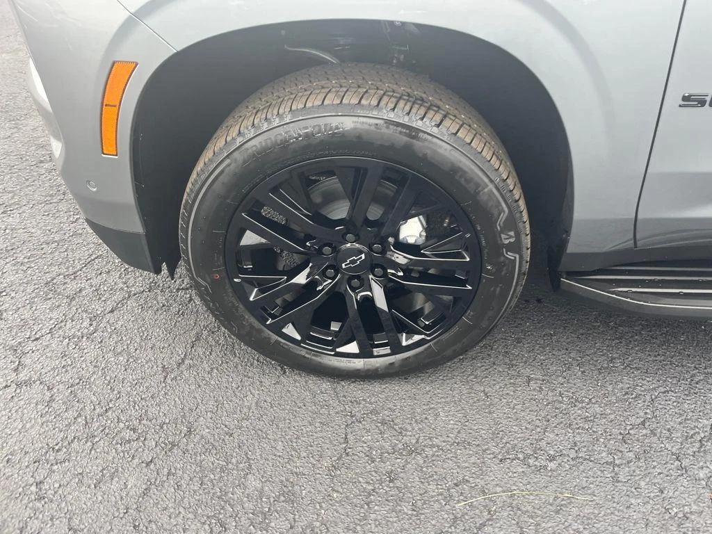 2026 Chevrolet Suburban Premier - Photo 39