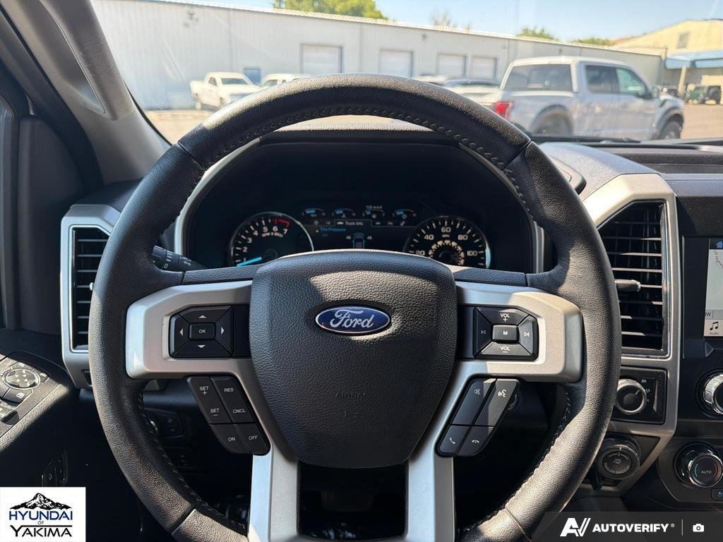 Used 2019  Ford LARIAT image 14