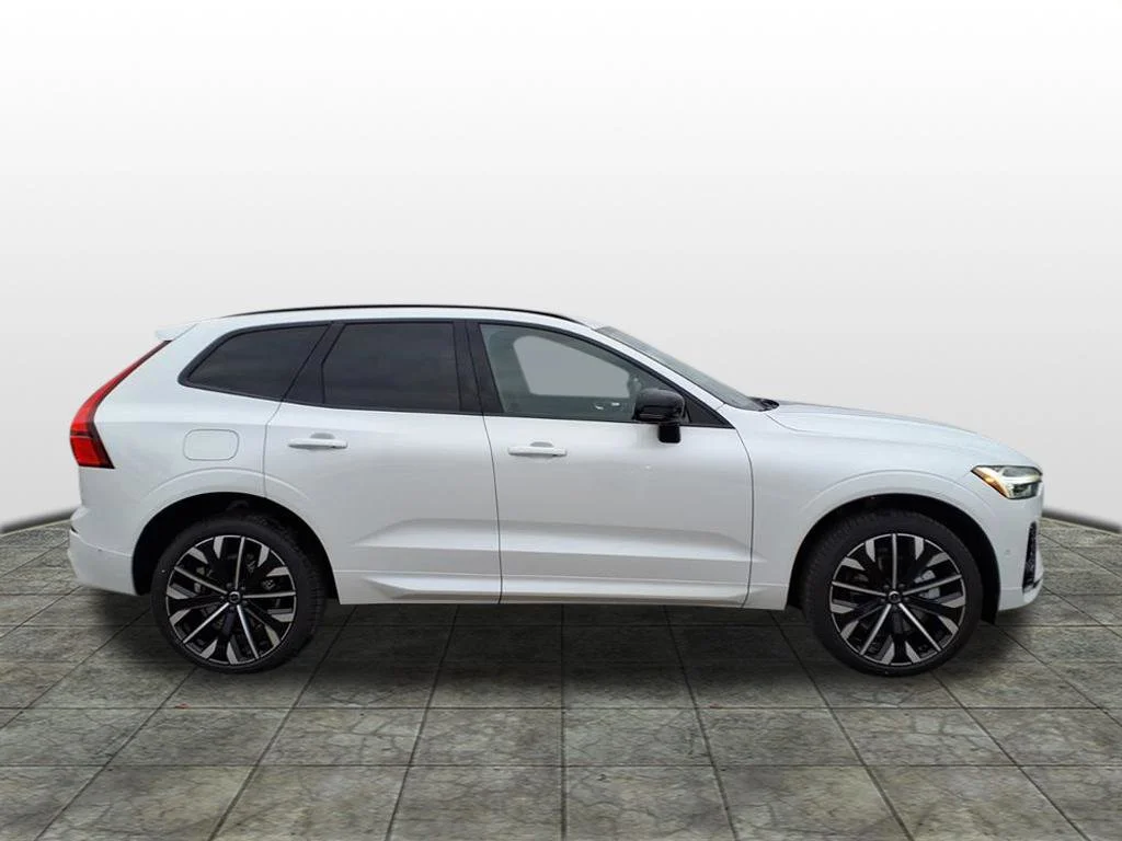 New 2026 Crystal White Volvo Ultra image 2