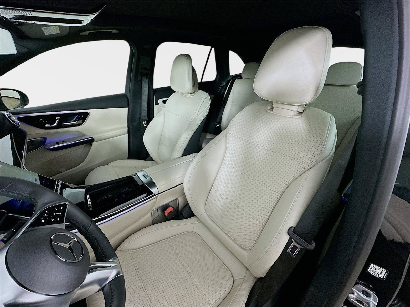 Used 2026  Mercedes-Benz GLC 300 image 26