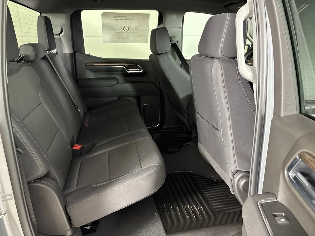 New 2026 Sterling Gray Metallic Chevrolet LT (2FL) image 25