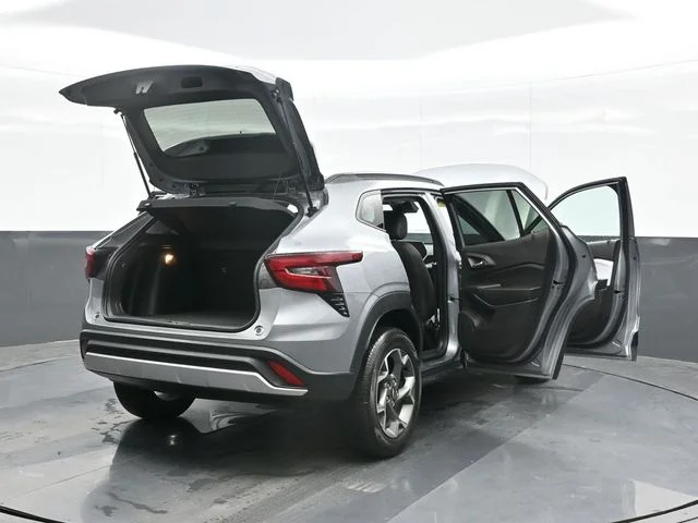 Used 2024 Gray Chevrolet LT image 29