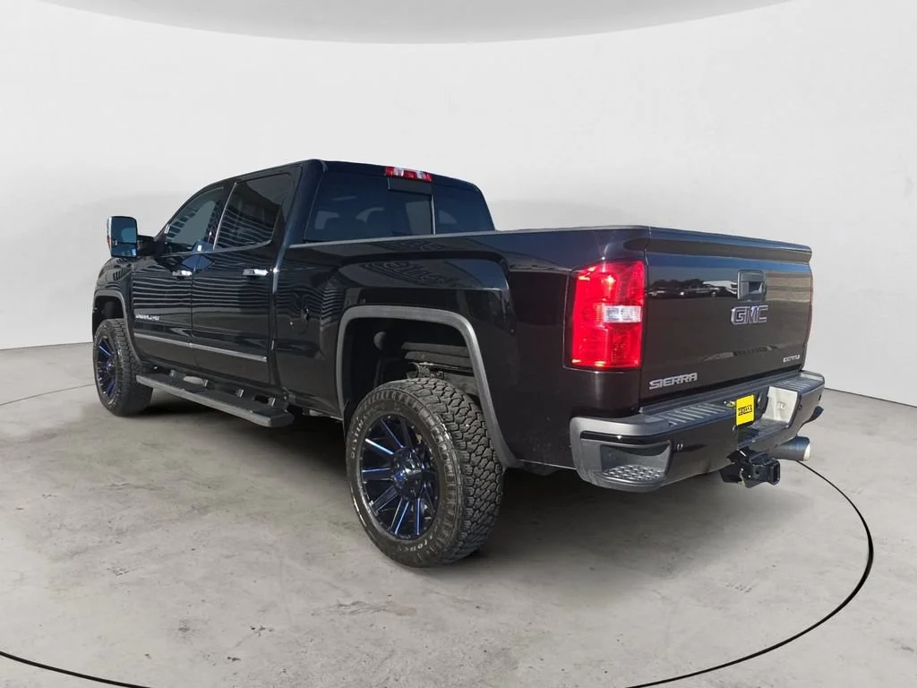 Used 2018 ONYX BLACK GMC Denali image 7