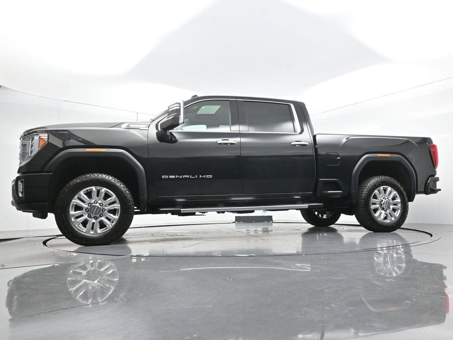 Used 2020 Onyx Black GMC Denali image 48
