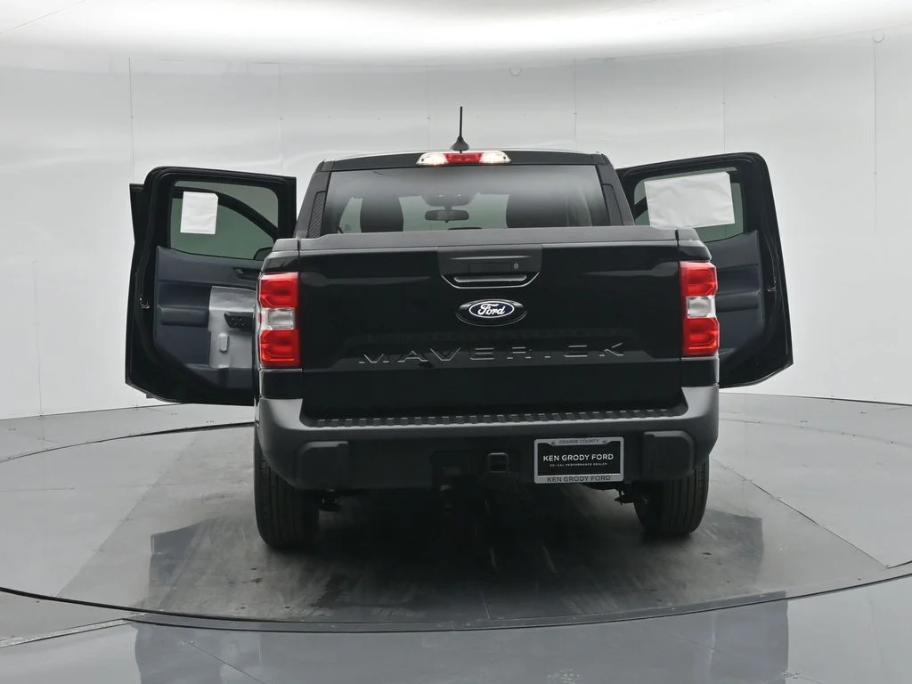 New 2026 Black Ford XLT image 22