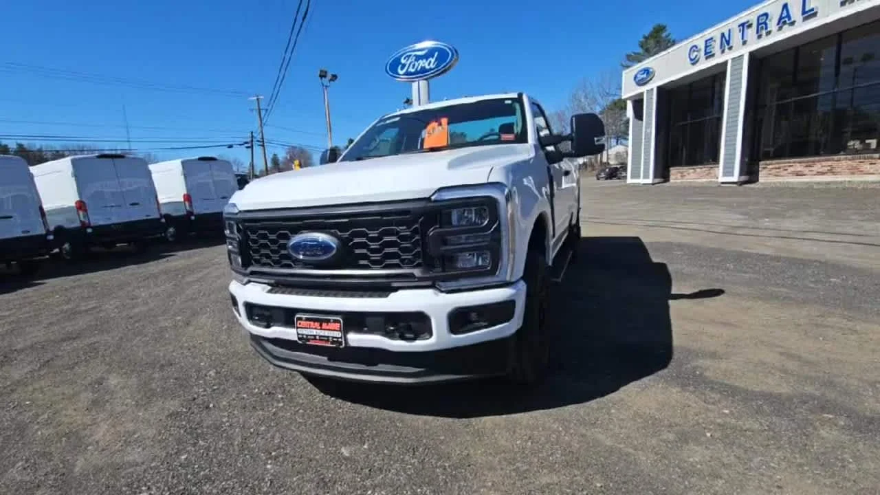 New 2026 Oxford White Ford F-250® XL image 3