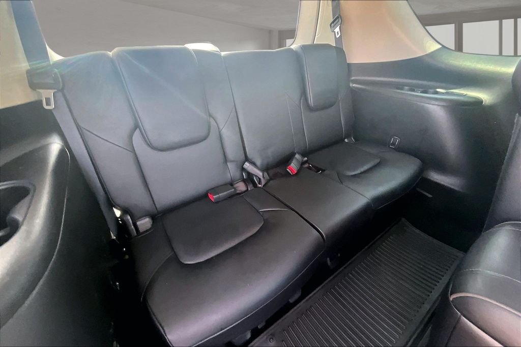 Used 2023 Black Nissan Platinum image 28